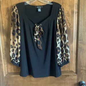 Sheer Animal Print Sleeve Black knit Top - L